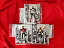 送料無料・中古★S.H.Figuarts 仮面ライダーV3 仮面ライダーTHE NEXT／ アギト グランドフォーム／ クウガ マイティフォーム　#バンダイ_画像1