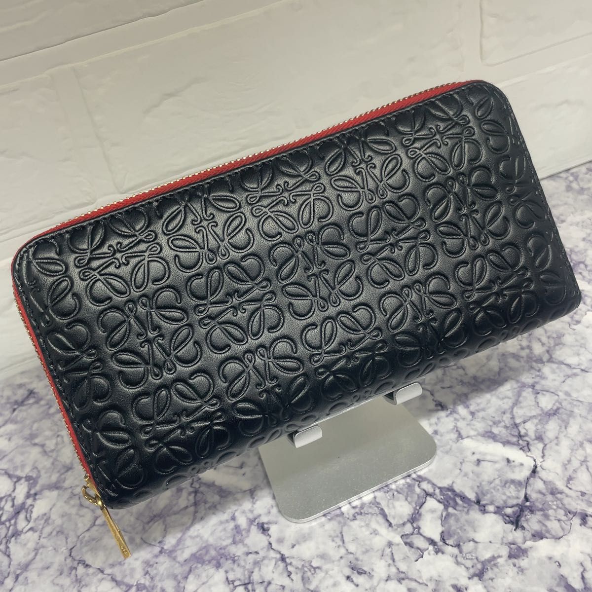 LOEWE ロエベ アナグラム リピート 長財布 財布 赤 ラウンドファスナー