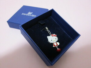 新品　本物　スワロフスキー　ハローキティ／Hello　Kitty　Sitting　Red　Apple　Charm／チャーム