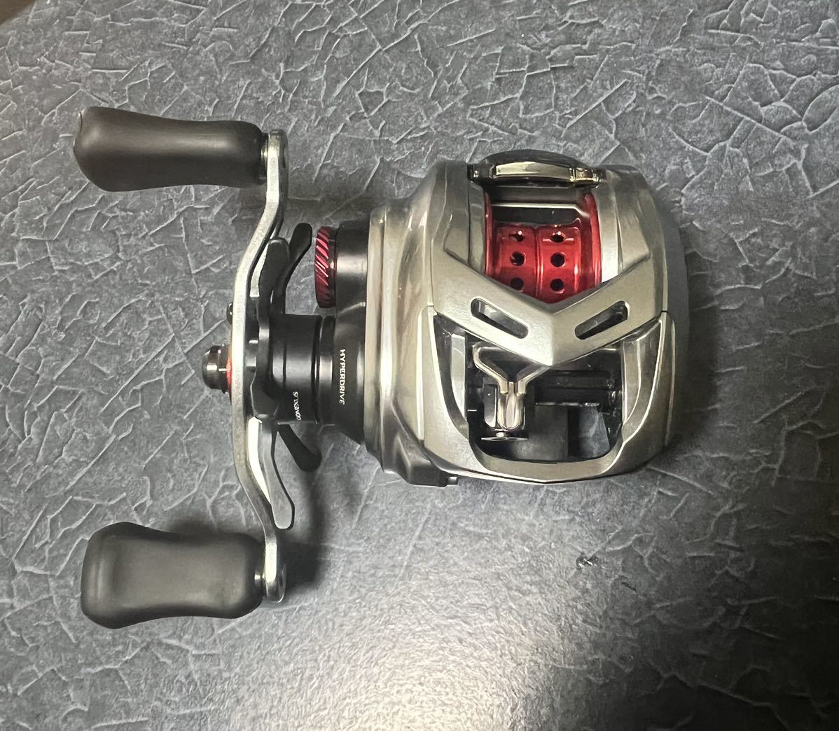 お気にいる】 ダイワ KTF アルファス ゴールド 7.5ギヤ 右ハンドル