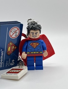即決　新品　LEGO　レゴ　キーリング　キーホルダー　スーパーマン　スーパーヒーローズ　　ミニフィグ