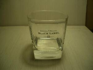 【酒器】Johnnie Walker BLACK LABEL★ジョニーウォーカー・ロゴの小振りな角型グラス★厚底グラス★蔵出し倉庫品