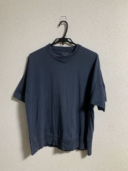 アダムエロペ ブラックTシャツ