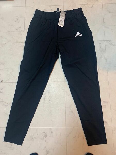 新品adidasパンツ　ot