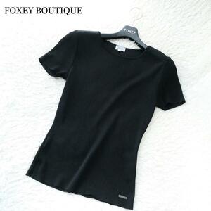 極美品 FOXEY BOUTIQUE フォクシーブティック プレートロゴ クルーネック 半袖 ニット カットソー Tシャツ 40 M 黒 ブラック A919