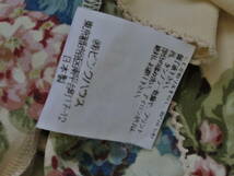 即決！！ピンクハウス　ポリエステル　　ベージュベース　花柄　長袖カットソー　日本製　中古_画像6