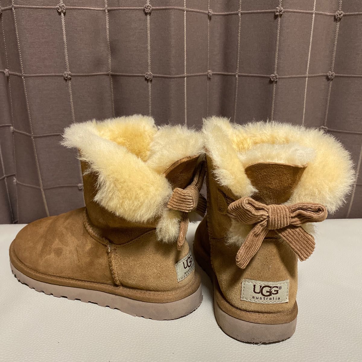 最終値下げ中アグ UGG リボン ムートンブーツ ブーツ もこもこピンク