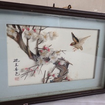 中国 美術 工芸品 額 梅の花 鳥 劣化あり 1972年8月 北京みやげ_画像3