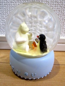 # pingu Pingu water dome white bear snow dome snow glove box attaching 