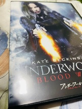 DVD 中古 SONY ソニー アンダーワールド ブラッドウォーズ UNDERWORLD BLOOD WARS 主演 ケイトベッキンセール ポストカード付き_画像3