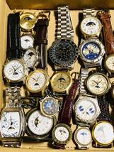 腕時計 ムーンフェイズ タイプ のみ 30点以上 動作未確認 ジャンク品 まとめ売り 大量 _画像2