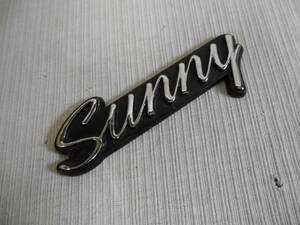 エンブレム24■日産・サニー・SUNNY・プラ製■USED