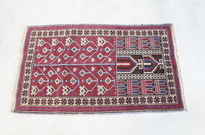 Thaimani Tribal Teppich 120 cm x 71 cm / M-10 / Handgewebter Teppich / Handgefertigt / Vintage Teppich / Alter Teppich / Alter Kelim / Gyul / Stamm / Eingang, Teppich, Teppiche, Matte, Teppiche, Teppiche im Allgemeinen
