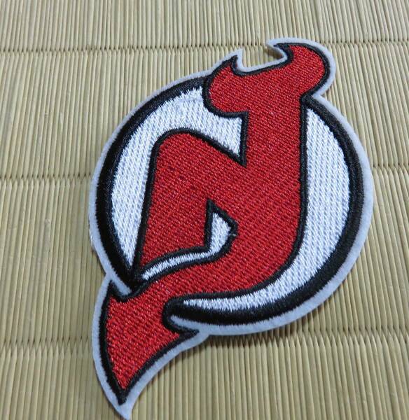 白赤NJ■新品NHL ニュージャージー・デビルスNew Jersey Devils刺繍ワッペン激渋■ICE　HOCKEY　アイスホッケー◆アメリカ カナダ◇衣服DIY