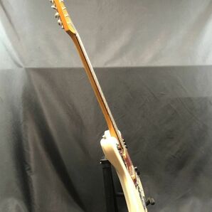 0u1k33-077 【動作品】Fender JAPAN JAGUAR 1995～1996年製 エレキギター ホワイト ケース付き フェンダー ジャガーの画像4