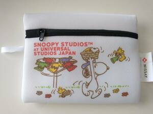 スヌーピー　メッシュポーチ　ニッセイ　SNOOPY STUDIOS at Universal studio Japan USJ　白　ホワイト　ウッドストック