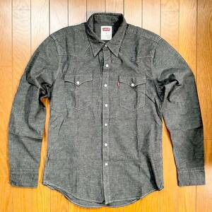 Levi’s　シャンブレーシャツ　黒　綿/サイズM 　　　W118