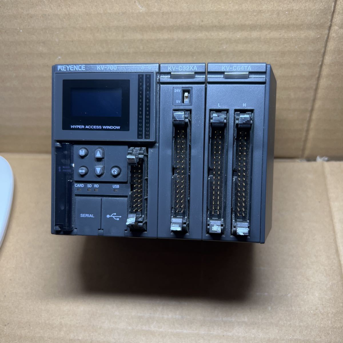 送料無料 キーエンス PLC(KV700) キーエンスタッチパネル(VT2_8TB