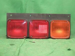  truck original 3 ream tail lamp one side only [ used ]