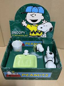 SNOOPY Snoopy *3D BATHROOM SET* автобус салон комплект * подставка под мыло / бутылка / др. * керамика * новый товар * не использовался * не использовался * retro 