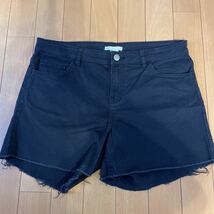 ★中古★H&M ショート パンツ 38 黒　ストレッチ コットン　8_画像1