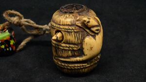 超絶技巧　根付　絡繰　米俵　鼠　銘無し　NETSUKE 蜻蛉玉