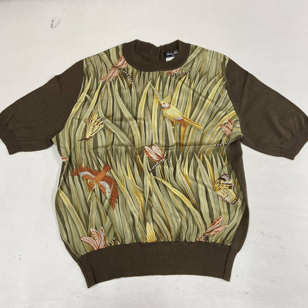 パーティを彩るご馳走や 新品未使用 フェラガモシルクコットントップス