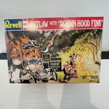 送料無料 アウトローウィズロビンフットフィンク レベル プラモデル 未組立 エド・ロス OUTLAW WITH ROBBIN HOOD FINK Revell USA_画像1