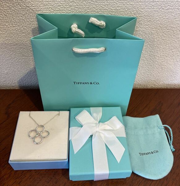 新品 正規品 ティファニーアンドコー tiffany&co ネックレス シルバー クアドリフォリオ 箱 巾着 紙袋 リボン ペンダント