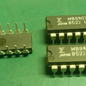 CMOSロジックＩＣ　ＭＢ８４０７７Ｂ　　富士通　３個セット