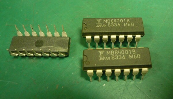 ＣＭＯＳ　ＩＣ　ＭＢ８４００１Ｂ　　富士通　　３個セット