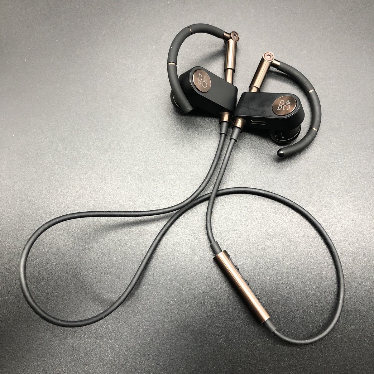 シルバー金具 即決 B\u0026O Earset ワイヤレスイヤホン - イヤフォン