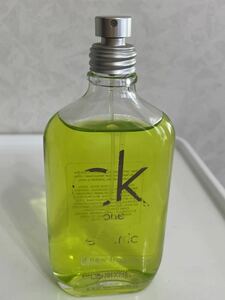 CALVIN KLEIN Calvin Klein CK ONE CK One электрический EDT 100ml нестандартный стоимость доставки 350 иен o-teto трещина осталось количество вдоволь 