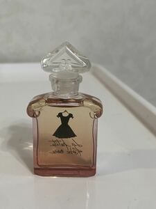 ゲラン GUERLAIN ラ プティット ローブ ノワール オーデパルファム　EDP 5ml ミニ香水 ボトルタイプ　定形外発送140円　ゆうパケット　②