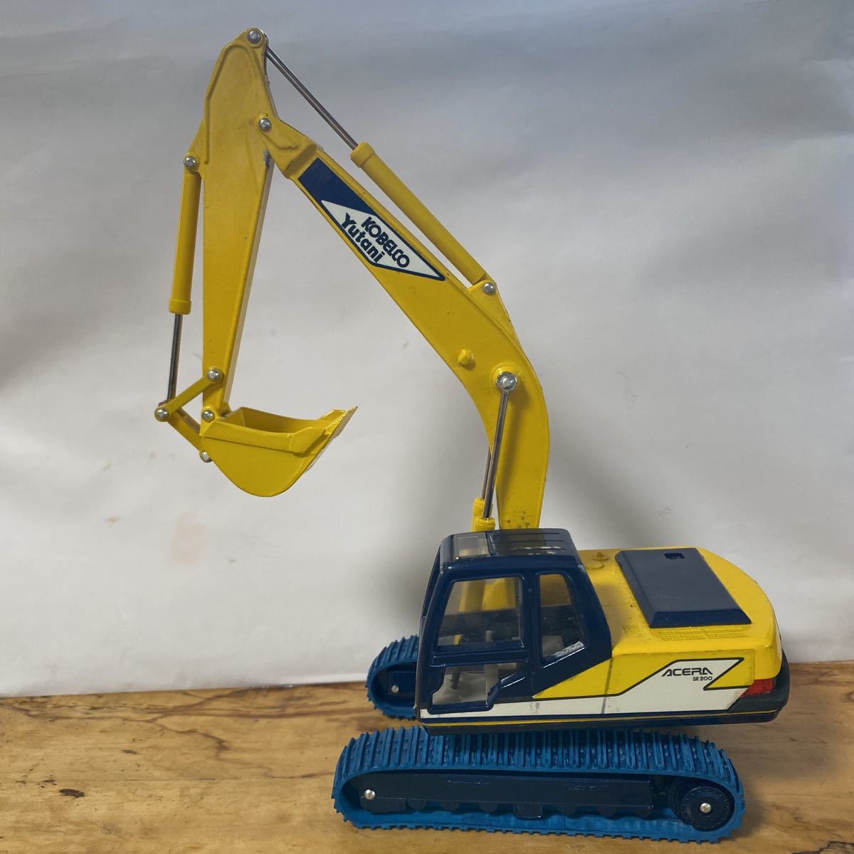ジャンク KOBELCO 重機セット 美品 | www.gravesandrichard.com