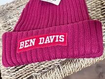 4-2 未使用 BEN DAVIS ベンデイビス ロゴ ニット ワッチ キャップ ビーニー ニット帽 レッド_画像2