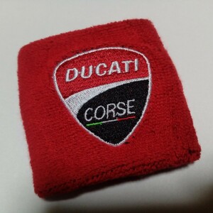 ブレーキ マスターシリンダー 別体タンク カップ バンド カバー DUCATI ドゥカティ ドカティ パニガーレ モンスター 赤