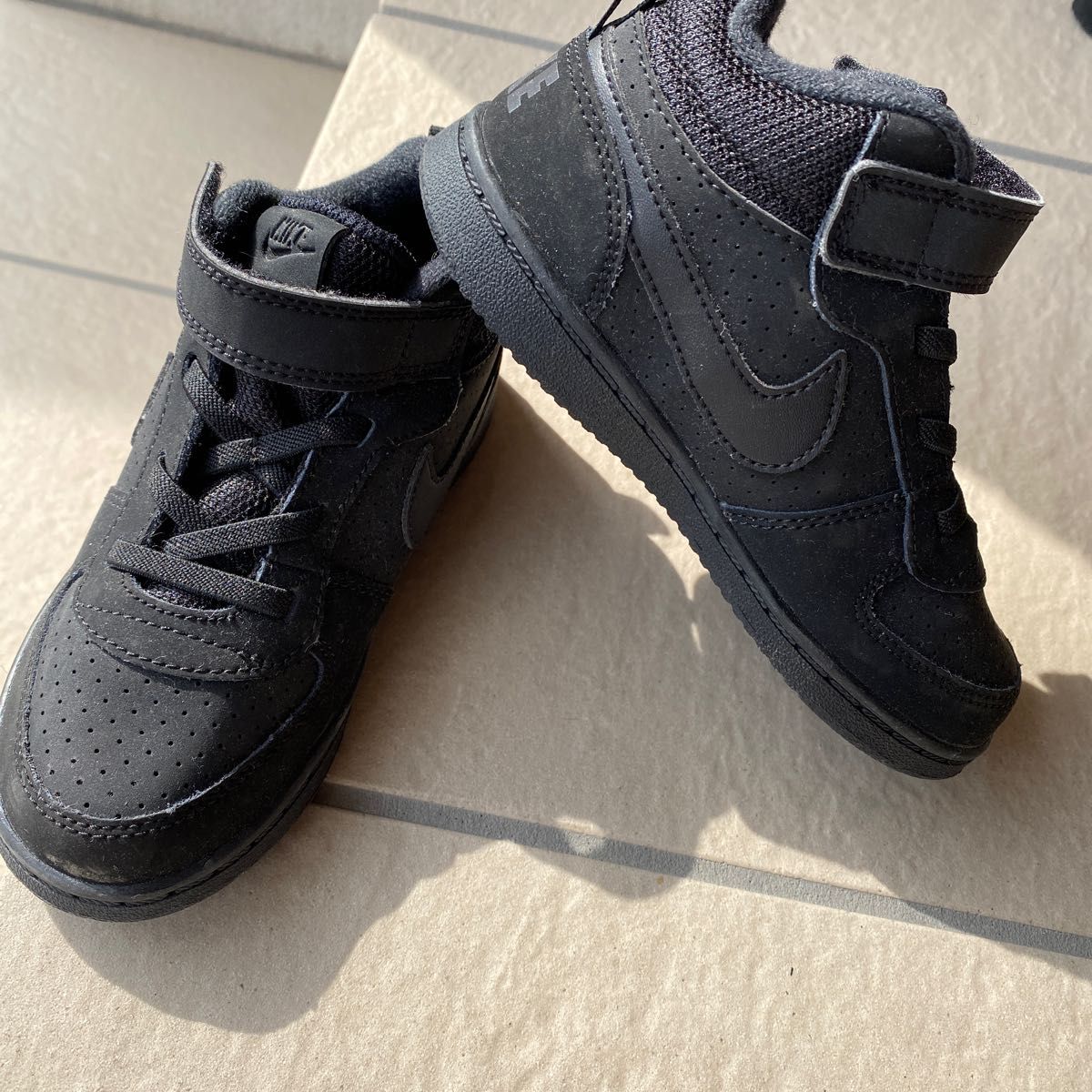 NIKE キッズシューズセット キティーちゃん フォース1|PayPayフリマ