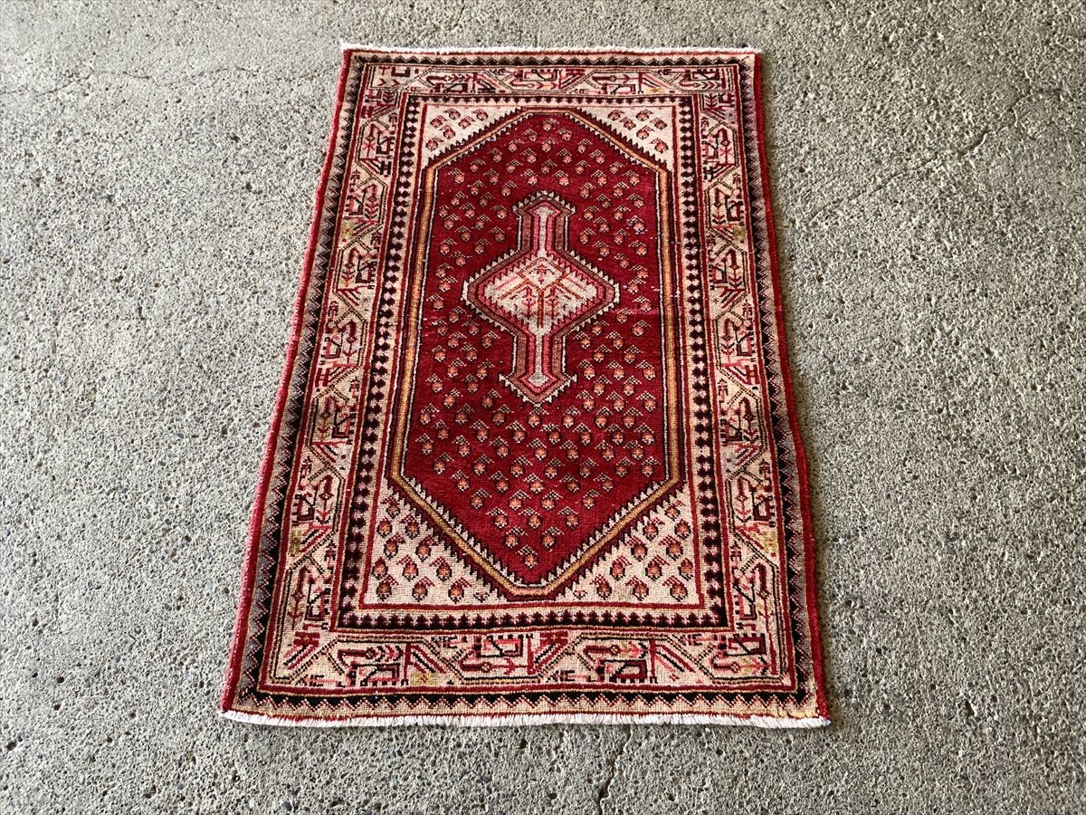 ヤフオク! -ペルシャ絨毯 アンティークの中古品・新品・未使用品一覧