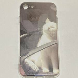 新品　iphoneケース7/8/SE2.3用 実写の白猫柄　ほんわか癒しのかわいいネコ 写真 猫 ソフトケース 動物　アニマル　ペット　癒し