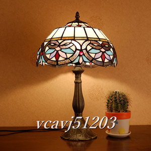 ◆美品◆芸術品◆テーブルスタンド ステンドランプ ステンドグラス 花柄 レトロな雰囲気 ティファニー技法 ランプ 照明 室内装飾