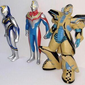 ウルトラマンダイナ ソフビ