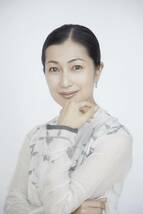 鶴田真由さんプロフィールお写真