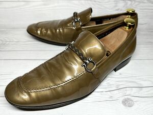 【即決】Salvatore Ferragamo フェラガモ メンズ 26.5cm程度 8 2E 茶色 ブラウン ガンチーニ 革靴 エナメル ビットローファー くつ