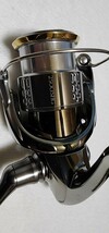 美品中古品 シマノ SHIMANO 18 ステラ　STELLA 2500SHD(収納袋付き)03802_画像3