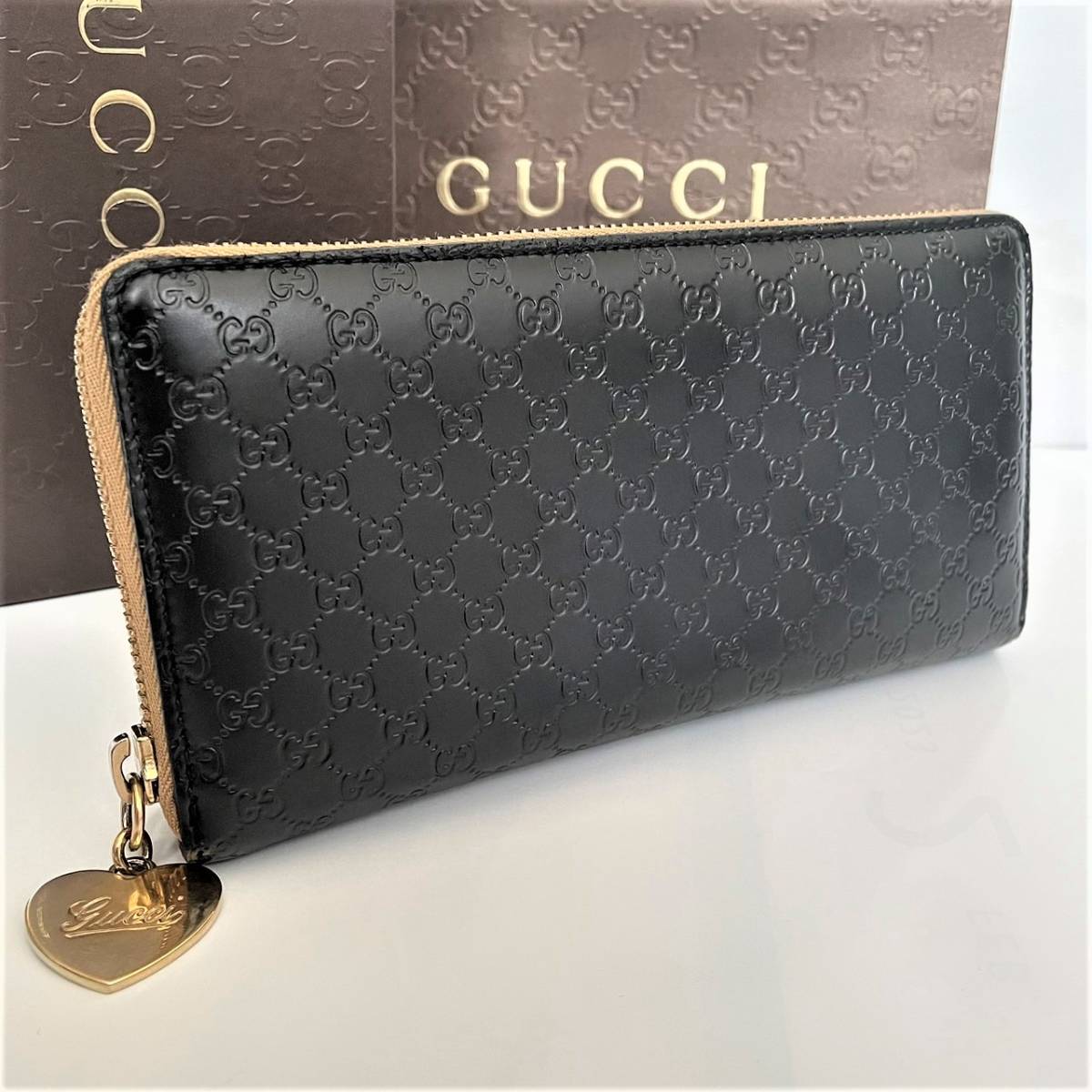 ヤフオク! -「gucci ラウンドファスナー」の落札相場・落札価格