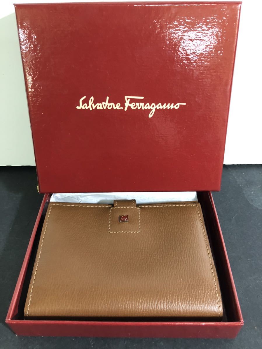 超美品:red_exclamation_mark:フェラガモ Ferragamo カードケース 名刺