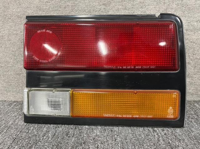MR2 テールライトの値段と価格推移は?|8件の売買情報を集計したMR2