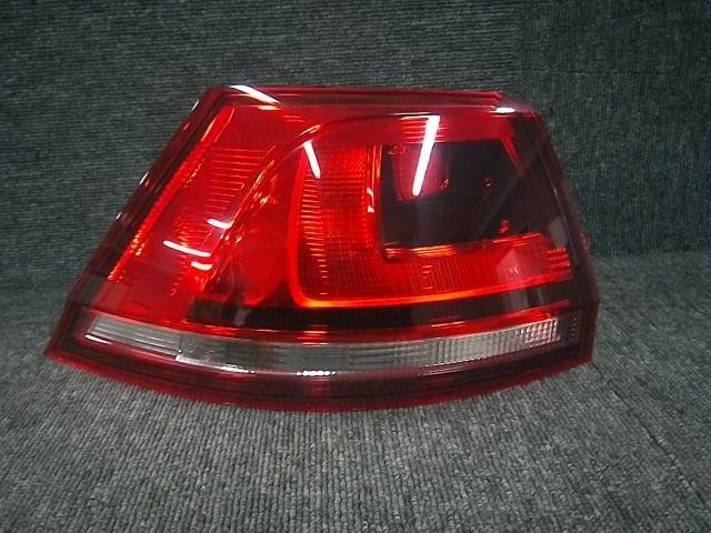 VW ゴルフ ABA-AUCHP 右テールランプ 内側 バックドア側 | www