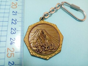 送料無料　富士山　富士五湖　白糸の滝 キーホルダー ご当地 観光 土産物 Qaiy Qake-Uaom